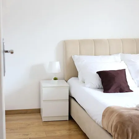 Airport Stay Apartments Surcin Exterior photo