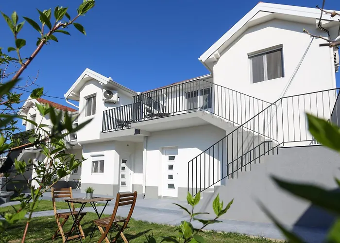 Airport Stay Apartments