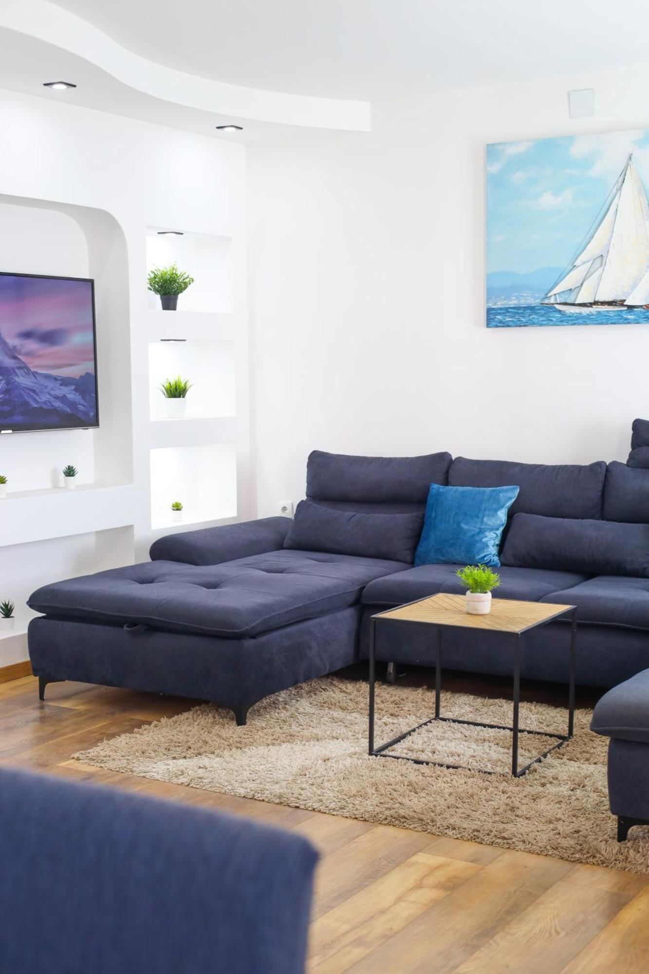 Airport Apartment