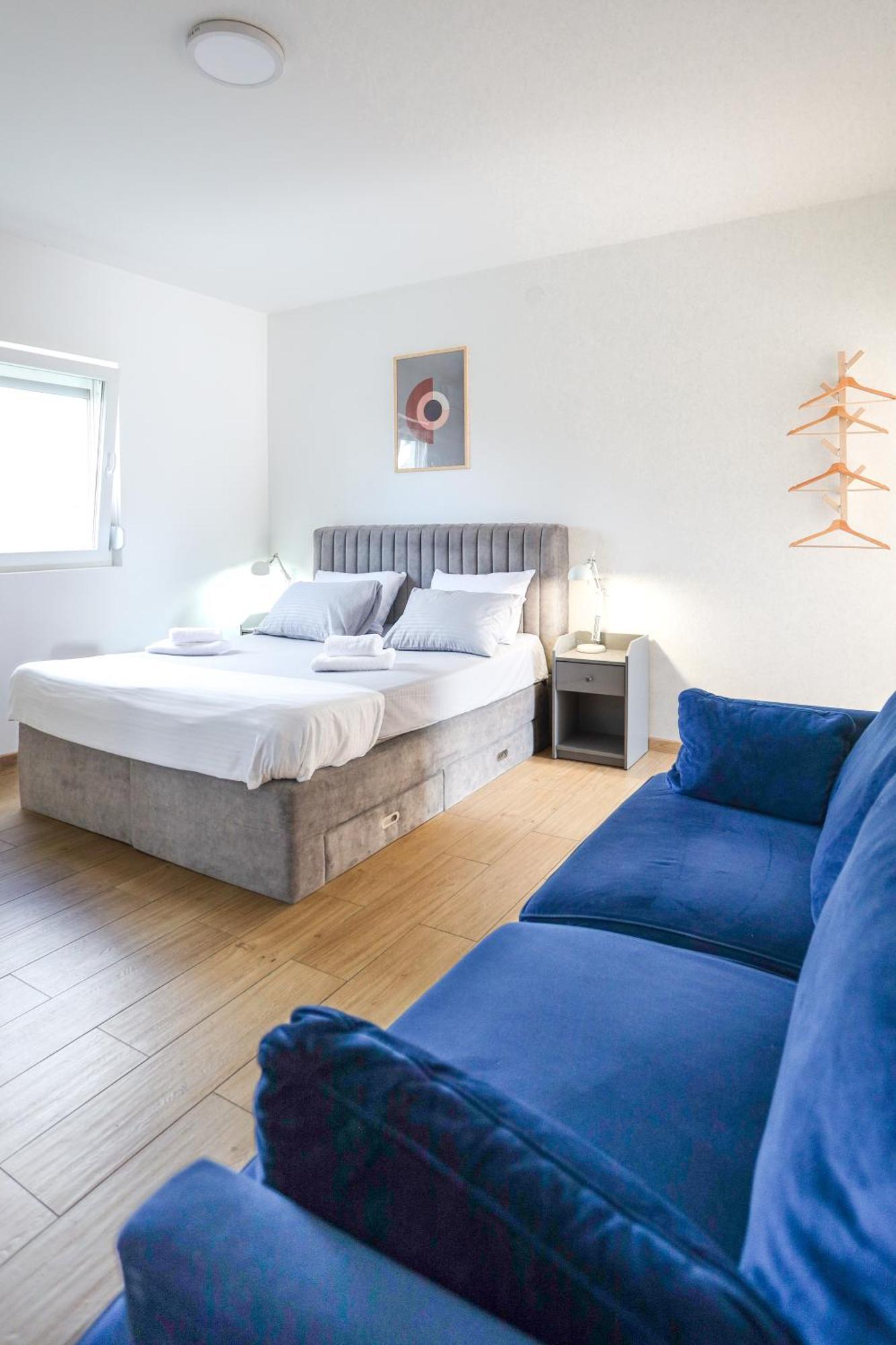 Airport Apartment
