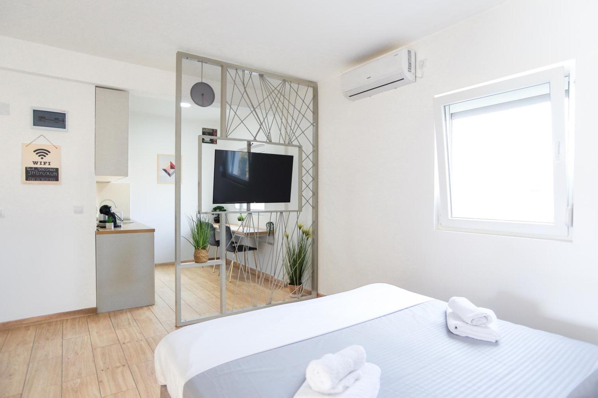 Airport Apartment